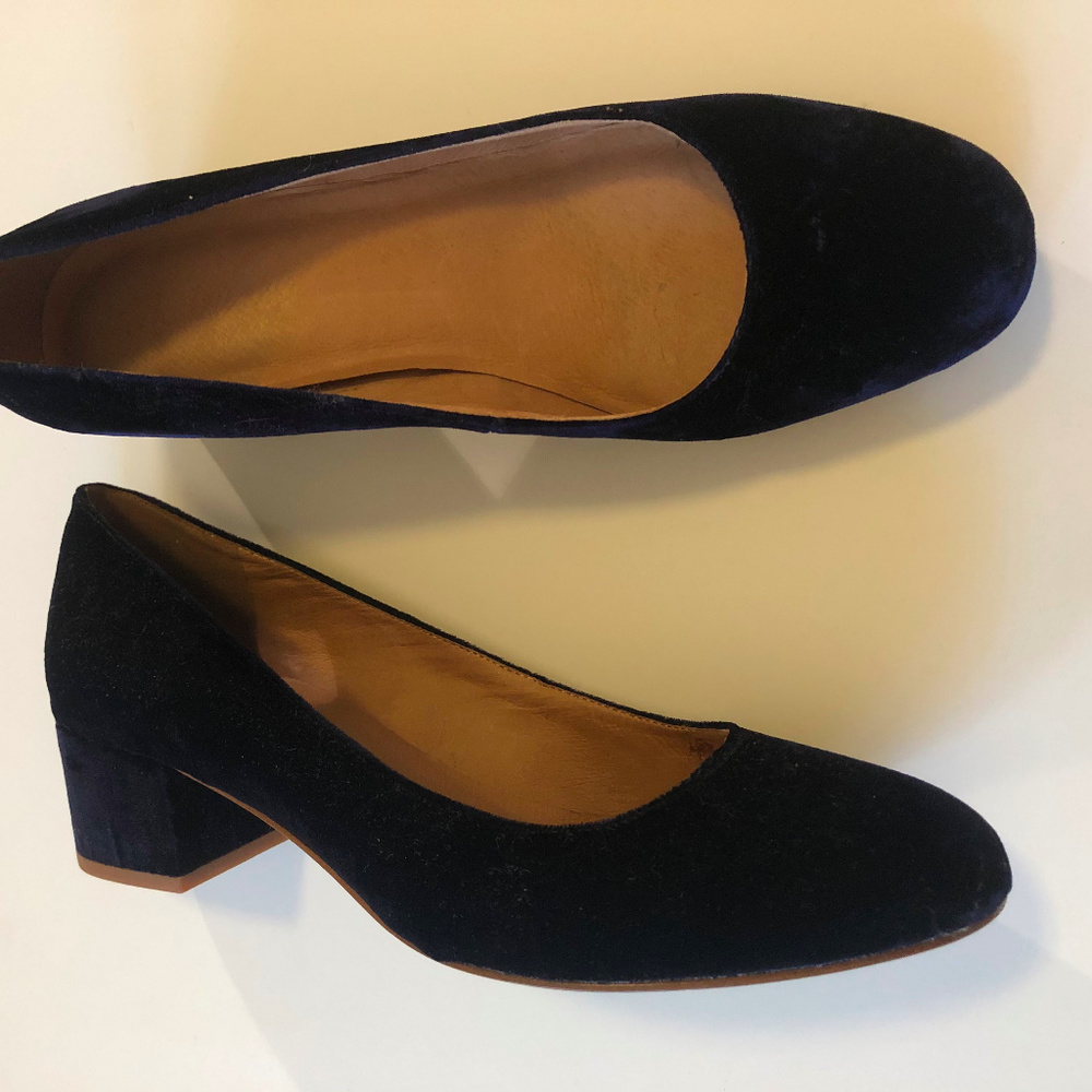 Madewell Midnight Blue Velvet Pumps